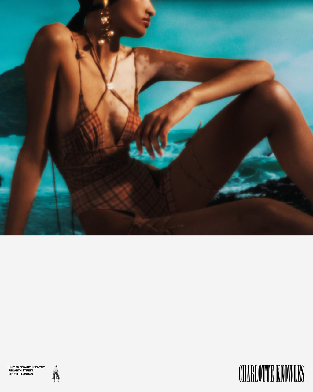 Charlotte Knowles SS19 - © Arnaud Lajeunie