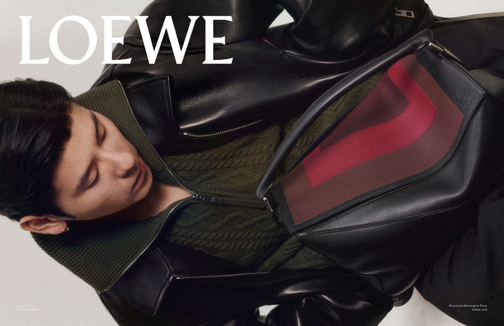Loewe Fall Winter 2025 Campain - © Arnaud Lajeunie
