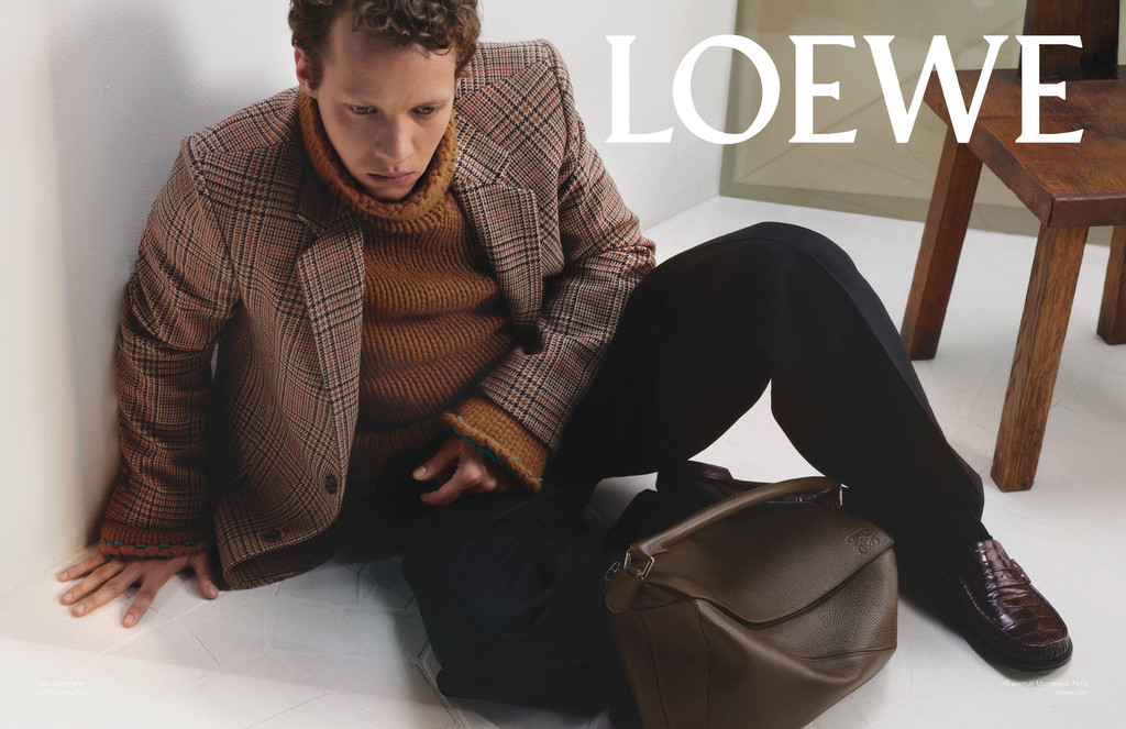 Loewe Fall Winter 2025 Campain - © Arnaud Lajeunie