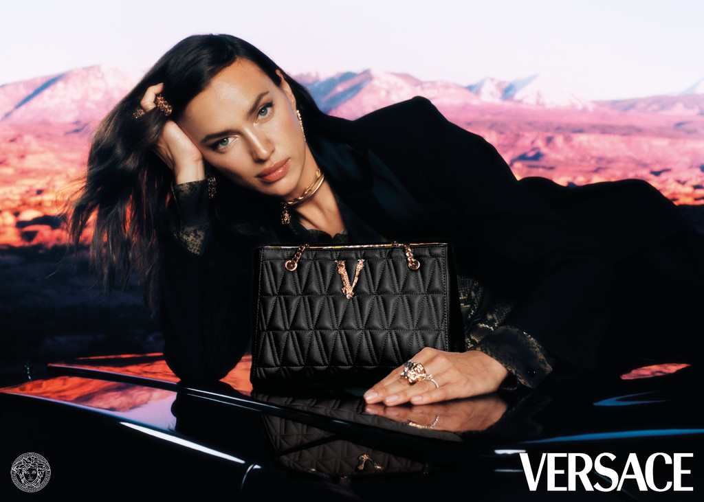 Versace Holiday 2020 - © Arnaud Lajeunie